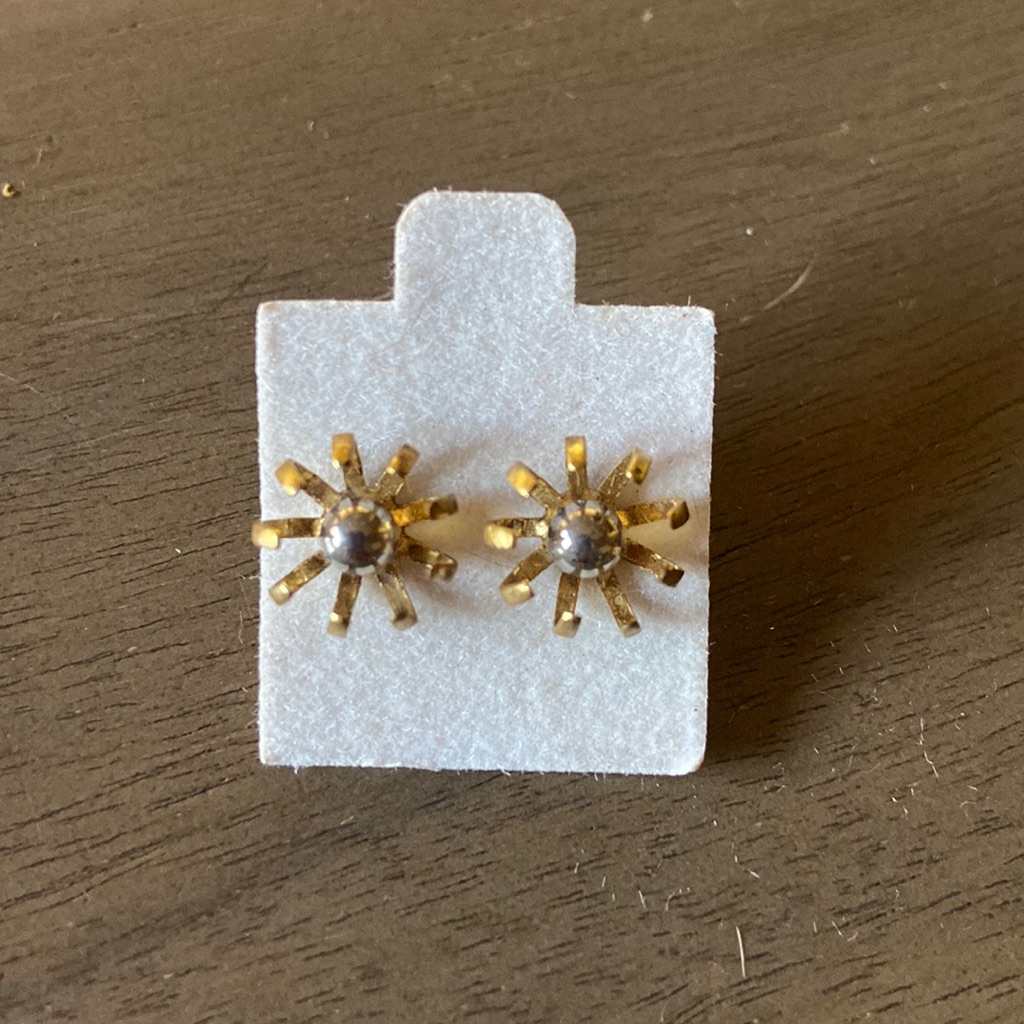 10/$15 Nwot Gold Colored Earrings